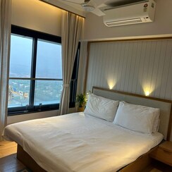 3 BHK + Extra Room Apartment For Rent in Godrej Platinum Vikhroli East