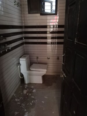 Attached Bathroom in 1.5 BHK Independent House at Ansals Sushant City – for Rent