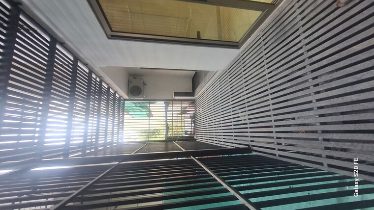 Balcony, sushant lok ii 3 Bedroom 1300 Sq.Ft. Builder Floor In Sushant Lok ii Gurgaon 10198699