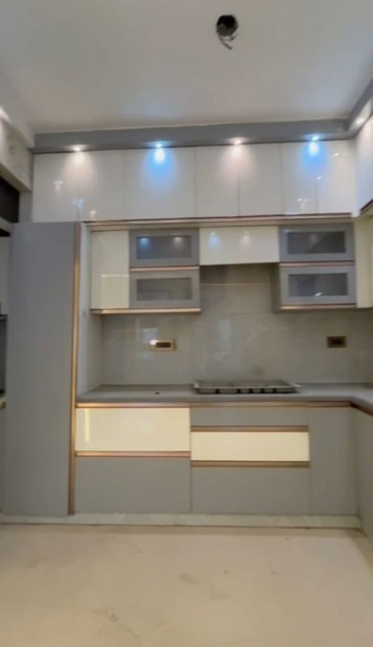 Kitchen, niho-hi-bird-scottish-garden 3 Bedroom 2150 Sq.Ft. Penthouse In Ahinsa Khand 2 Ghaziabad 10198941