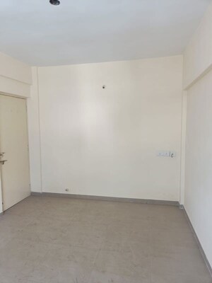 Room in 1 BHK Apartment at Pooja Paradise, Kharadi – for Rent