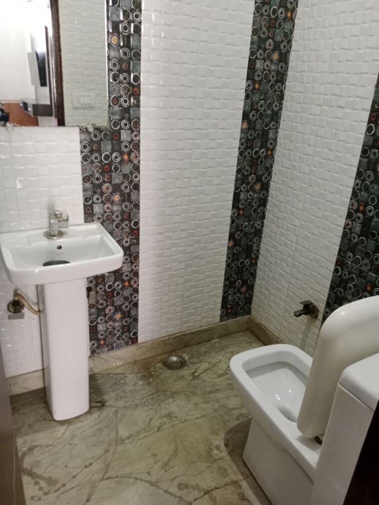 Bathroom, ansals sushant city 1.5 Bedroom 573 Sq.Ft. Builder Floor In Ansals Sushant City Panipat 10198973