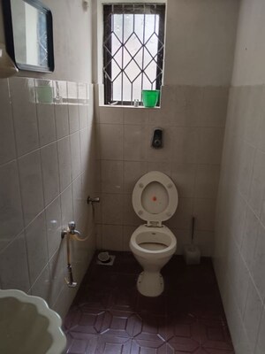 Bathroom in 2 BHK Villa at Betalbatim – for Rent