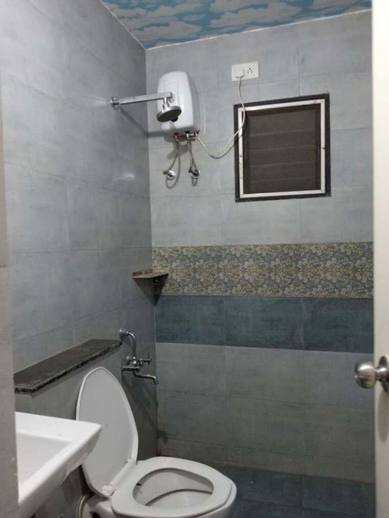 Bathroom, nirvana-residency 3 Bedroom 1350 Sq.Ft. Apartment In Kareli Bagh Vadodara 10199129