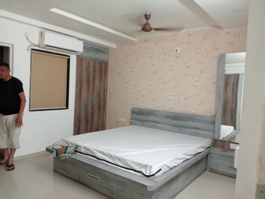 3 BHK + Pooja Room 1350 Sq.Ft. Apartment in Nirvana Residency