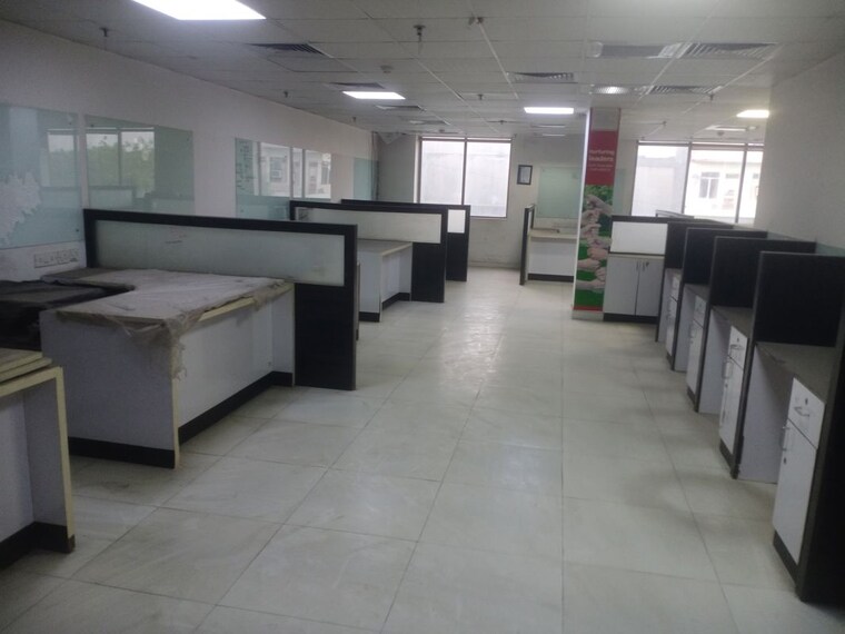  Parking, okhla industrial estate phase 1 Commercial Office Space 3000 Sq.Ft. In Okhla Industrial Estate Phase 1 Delhi 10199234