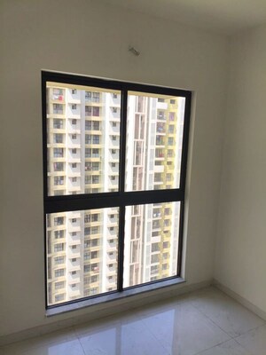 Room in 1.5 BHK Apartment at Runwal Gardens Phase 2, Dombivli East – for Rent