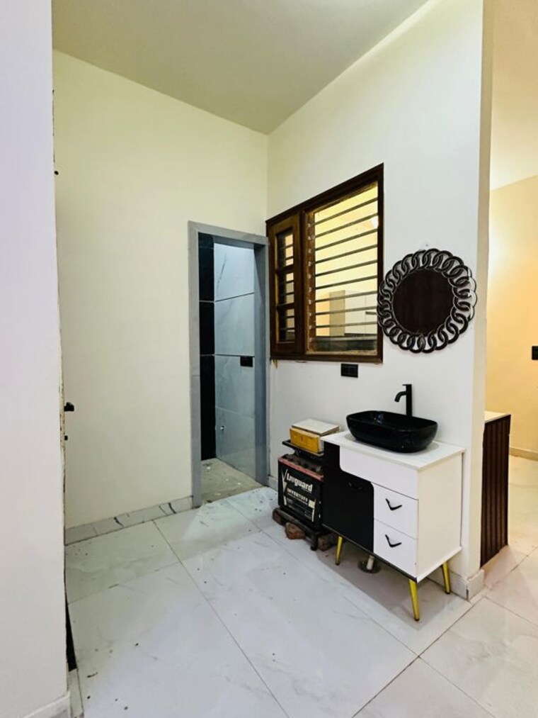 Bathroom, paradigm-business-hermitage-park 2 Bedroom 918 Sq.Yd. Builder Floor In Dhakoli Zirakpur 10199131
