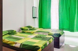 Room in  Pg at Kandivali East – for Rent