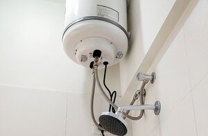 Bathroom in  Pg at Kandivali East – for Rent