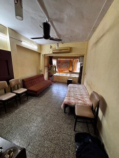 2 BHK + Pooja Room Apartment For Rent in Khar West