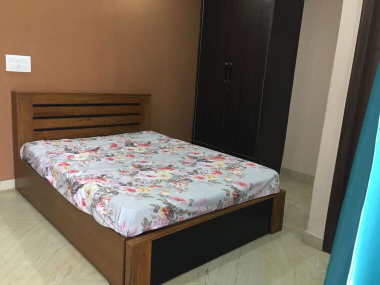 Bedroom, west patel nagar 1 Bedroom 91 Sq.Yd. Builder Floor In West Patel Nagar Delhi 10199307