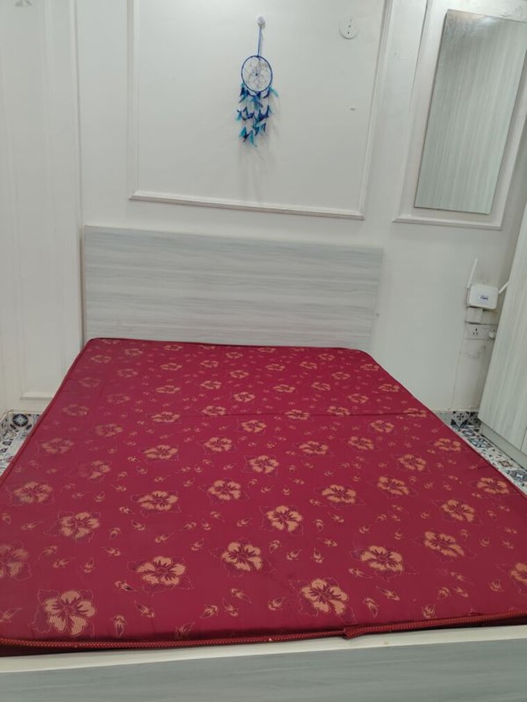 Bedroom, emaar-emerald-estate 1 RK 250 Sq.Ft. Apartment In Sector 65 Gurgaon 10199477