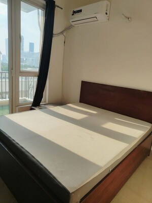 Bedroom in 3.5 BHK Apartment at Emaar Emerald Estate, Sector 65 – for Rent