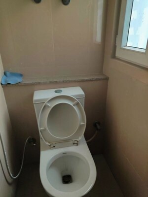 Bathroom in 3.5 BHK Apartment at Emaar Emerald Estate, Sector 65 – for Rent