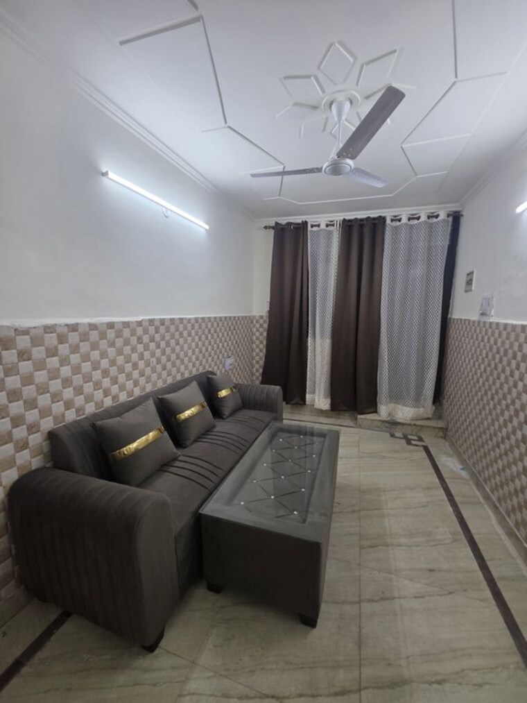 Living Room, subhash nagar 1 Bedroom 500 Sq.Ft. Builder Floor In Subhash Nagar Delhi 10199581