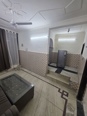 Team Area in 1 BHK Builder Floor at Subhash Nagar – for Rent