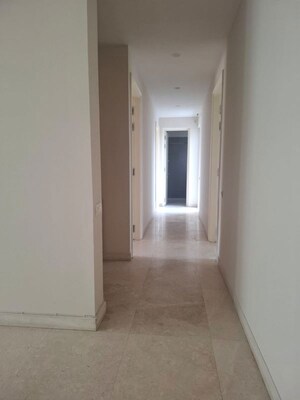 Room in 4 BHK Apartment at Ireo Victory Valley, Sector 67 – for Sale