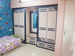 Room in 2 BHK Apartment at Siddharth Plaza, Lalbaug – for Rent