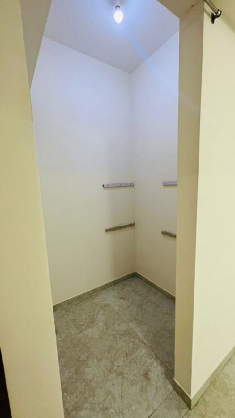 Bathroom, lodha-amara 3 Bedroom 1350 Sq.Ft. Apartment In Kolshet Road Thane 10199713