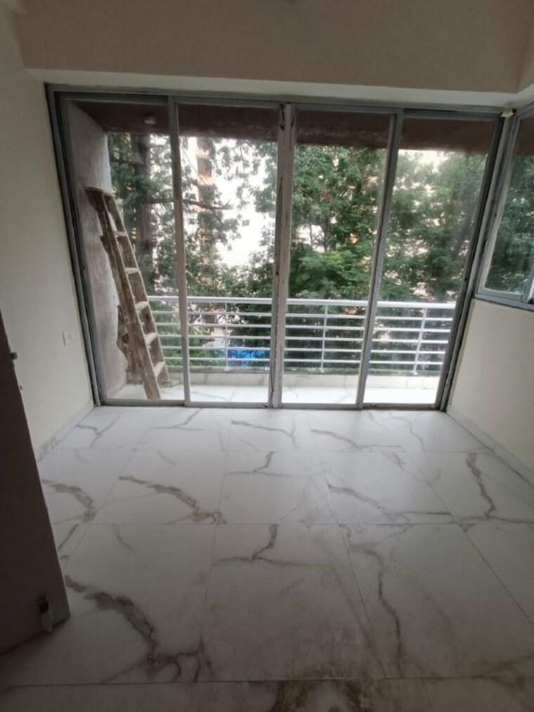 Balcony, khar west 2 Bedroom 700 Sq.Ft. Apartment In Khar West Mumbai 10199768