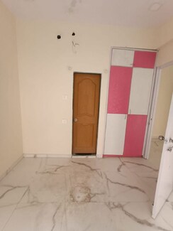 2 BHK + Pooja Room Apartment For Rent in Khar West