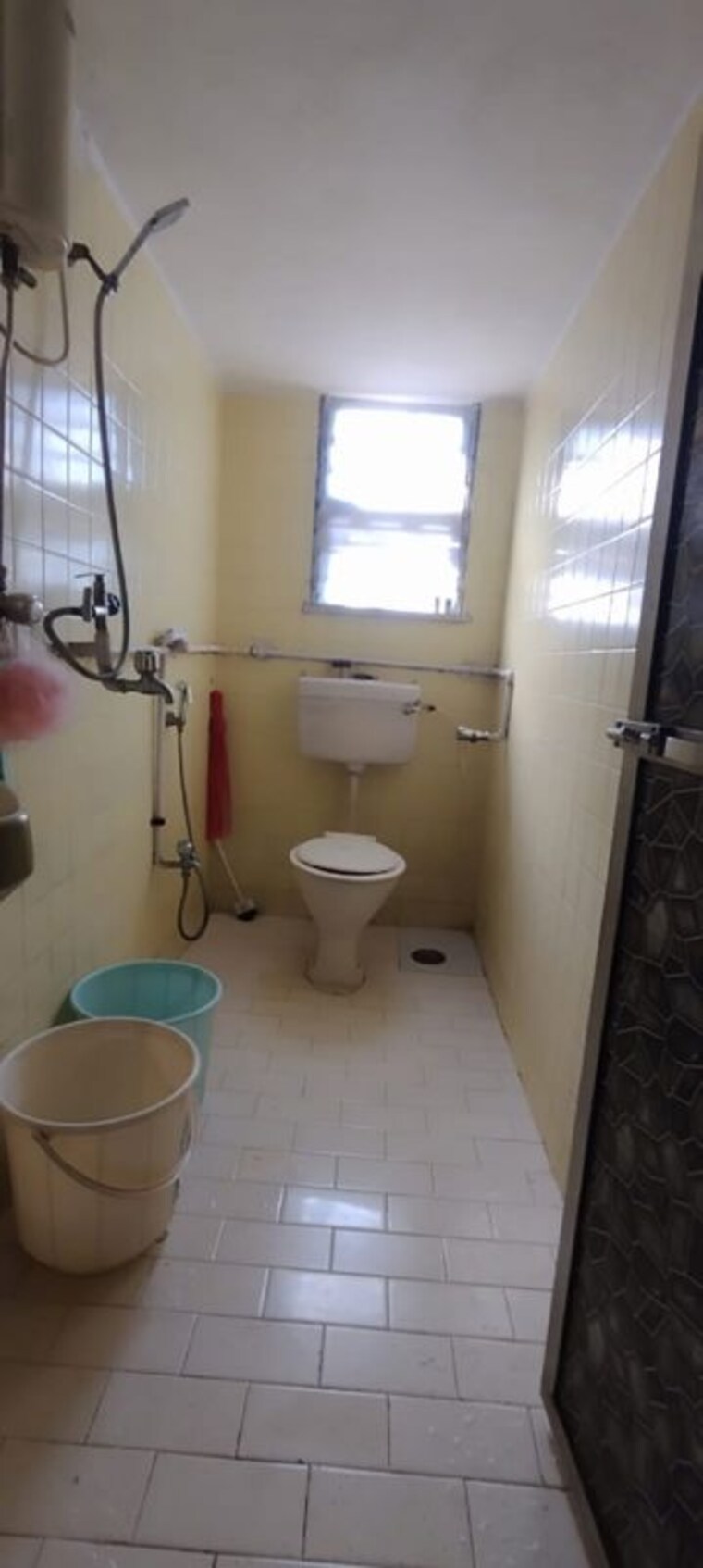 Bathroom, bandra west 1 Bedroom 500 Sq.Ft. Apartment In Bandra West Mumbai 10199797