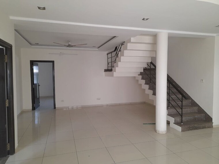 Room, banjara hills 5 Bedroom 3500 Sq.Ft. Apartment In Banjara Hills Hyderabad 10199813