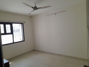 Room in 5 BHK Apartment at Banjara Hills – for Rent
