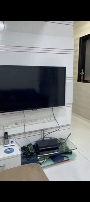 Master Bedroom in 2 BHK Apartment at Valencia Tower Grant Road, Grant Road – for Rent