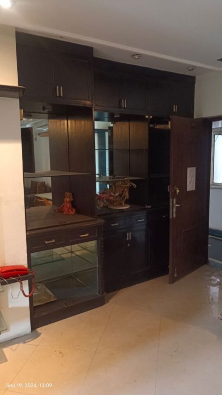 Kitchen, amrapali-heartbeat-city 3 Bedroom 1350 Sq.Ft. Apartment In Sector 107 Noida 10199843