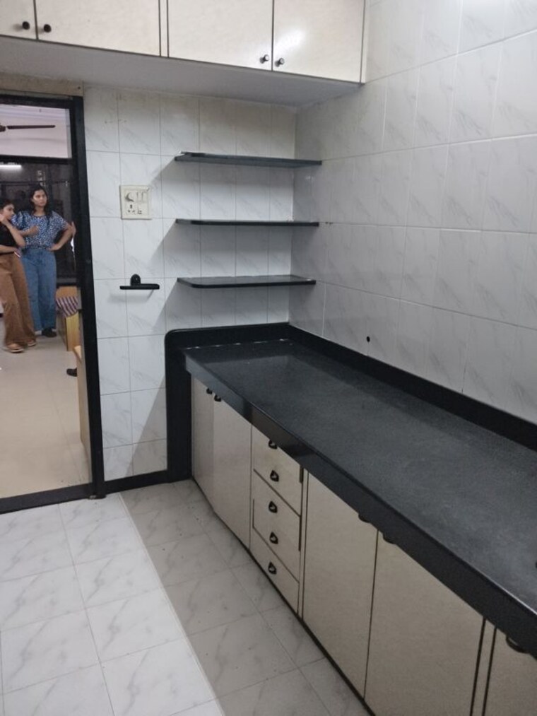 Kitchen, vile parle west 1 Bedroom 500 Sq.Ft. Apartment In Vile Parle West Mumbai 10199844