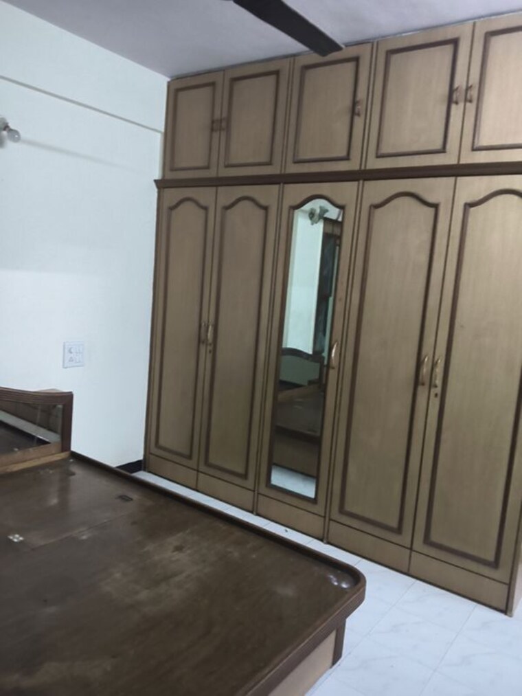 Room, vile parle west 1 Bedroom 500 Sq.Ft. Apartment In Vile Parle West Mumbai 10199844