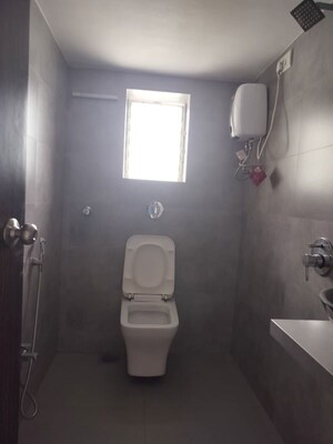 Bathroom in 1 BHK Apartment at Sahakar Niwas, Tardeo – for Rent