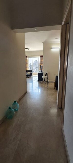 Room in 2 BHK Apartment at Hiranandani Gardens Eldora, Powai – for Rent