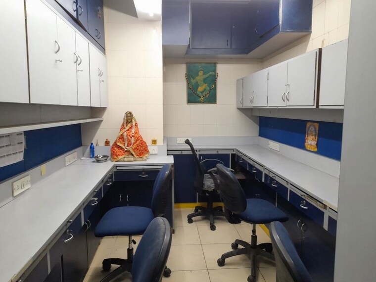 Team Area, rex-chambers Commercial Office Space 470 Sq.Ft. In Ballard Estate Mumbai 9407238