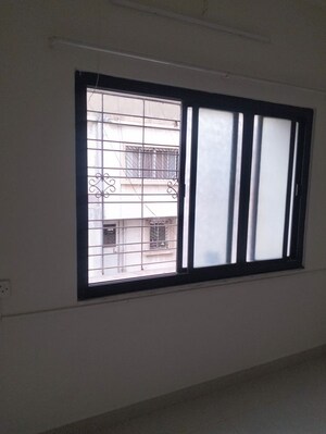 Room in 3.5 BHK Apartment at K Raheja Reserve, Mohammadwadi – for Rent