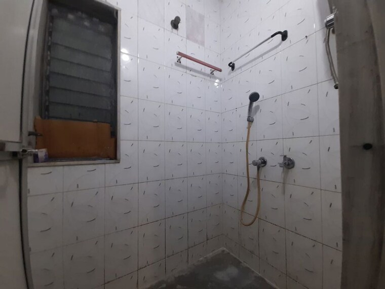 Bathroom, vaibhav-chs-malad 1 Bedroom 381 Sq.Ft. Apartment In Malad East Mumbai 10199893