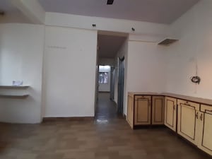 Room in 1 BHK Apartment at Vaibhav CHS Malad, Malad East – for Rent