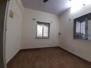 Room in 1 BHK Apartment at Vaibhav CHS Malad, Malad East – for Rent