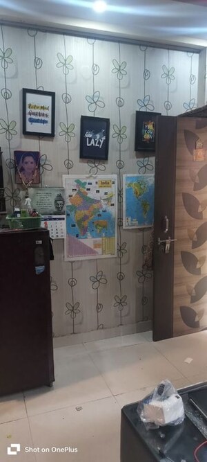 Master Bedroom in 1.5 BHK Builder Floor at Mayur Vihar – for Sale