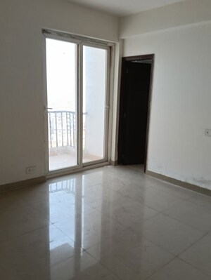 Room in 4 BHK Apartment at Amrapali Heartbeat City, Sector 107 – for Sale