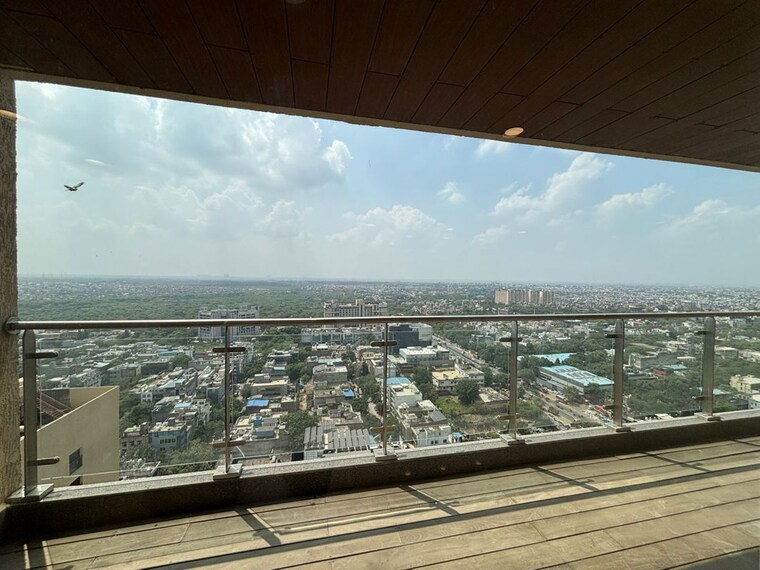 Balcony, okhla industrial estate phase 1 3 Bedroom 2700 Sq.Ft. Apartment In Okhla Industrial Estate Phase 1 Delhi 10188975