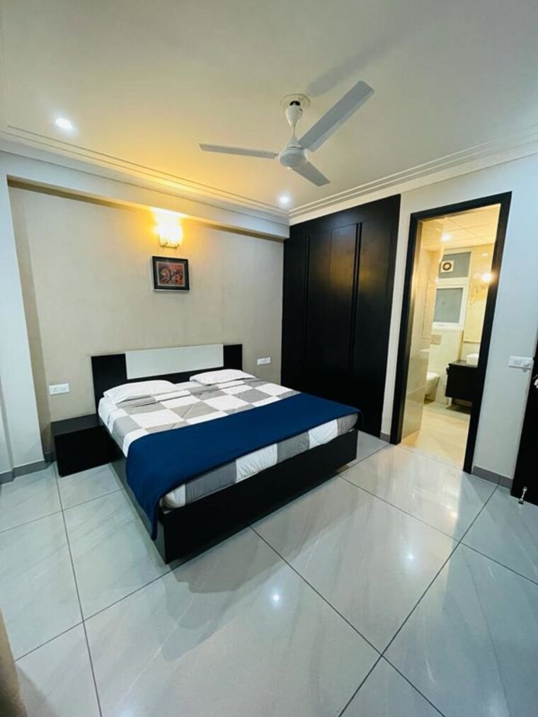 Bedroom, royal-homez 1 Bedroom 650 Sq.Ft. Apartment In Sector 43 Gurgaon 10199926