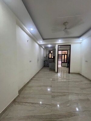 2 BHK Builder Floor For Rent in Chattarpur