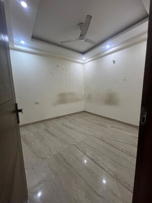 Room in 2 BHK Builder Floor at Chattarpur – for Rent