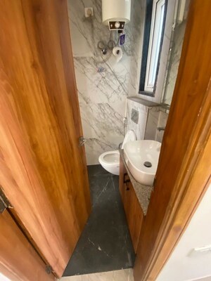 Furnished Amenities in 3 BHK Builder Floor at Sector 32 – for Rent