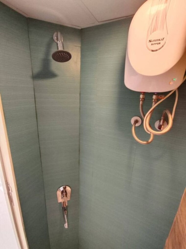Attached Bathroom, lodha-crown-quality-homes 1 Bedroom 500 Sq.Ft. Apartment In Majiwada Thane 10199980