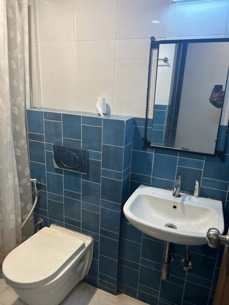 Bathroom, lodha-amara 2 Bedroom 900 Sq.Ft. Apartment In Kolshet Road Thane 10199990