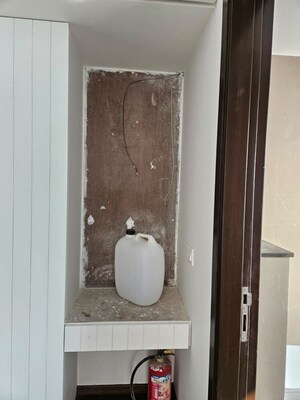 Furnished Amenities in 2 BHK Apartment at Marathon Monte South, Byculla West – for Rent